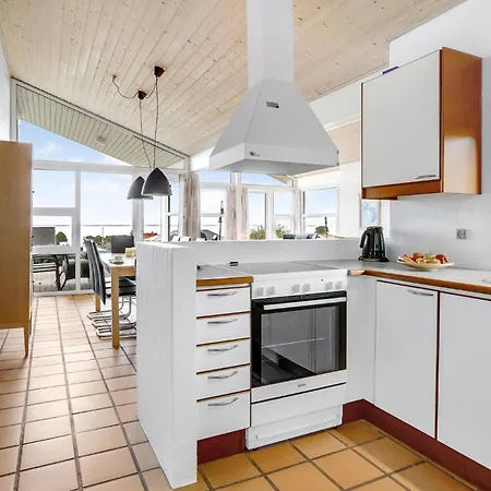 Amazing In With Kitchen *