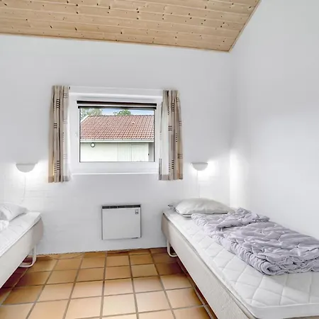 Amazing In With Kitchen Holiday home *
