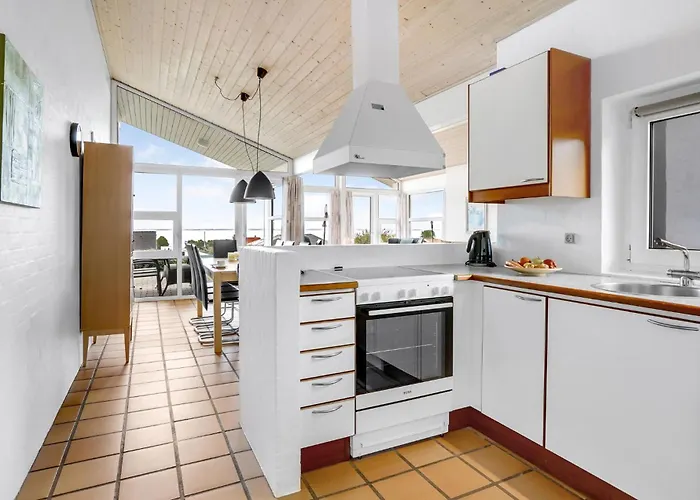 Amazing In With Kitchen *