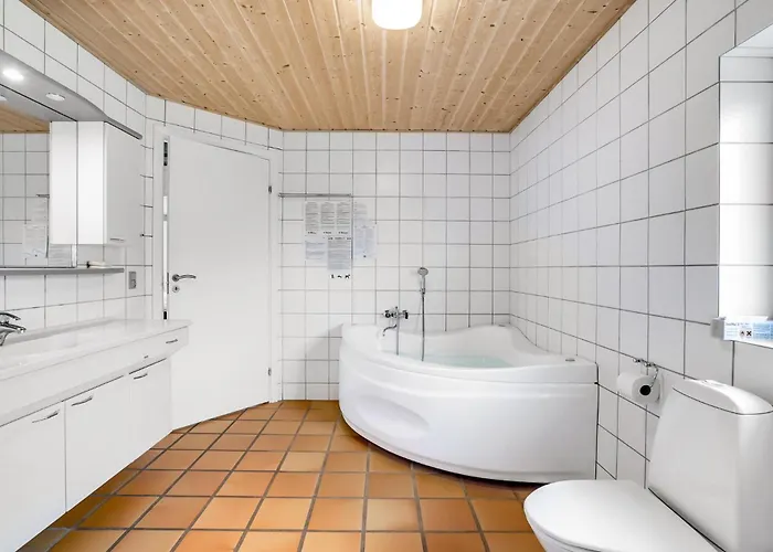 Amazing In With Kitchen Holiday home