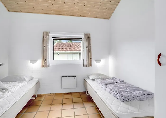 Amazing In With Kitchen Holiday home *